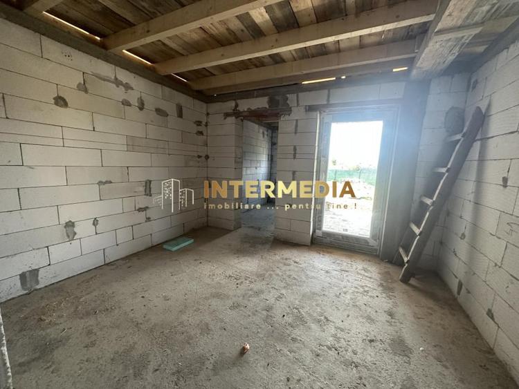 Casă individuală cu 3 camere cu Teren 570 Mp în Bărăbanț