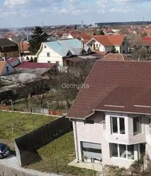 Vand casa in Oradea(1 2 duplex)