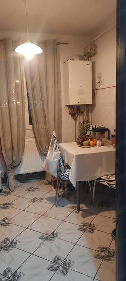 Apartament de vanzare - 4