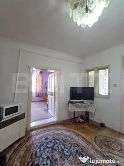 Casa individuala cu 4 camere, teren 857 mp, zona Materna - 10