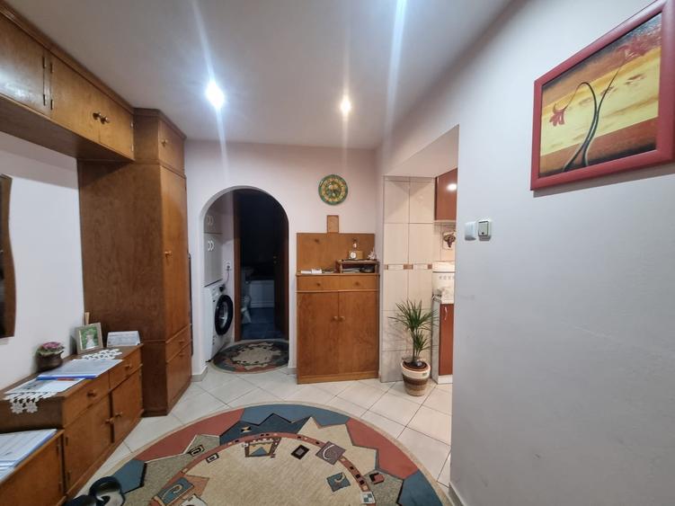 Zona Nord- 2 camere decomandate, etaj 3, mobilat - 6