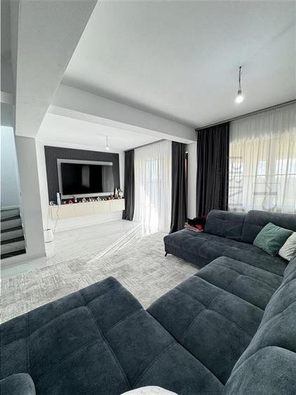 GIROC - DUPLEX SPATIOS - MOBILAT SI UTILAT - TEREN 333MP - TOATE UTILITATILE - 4