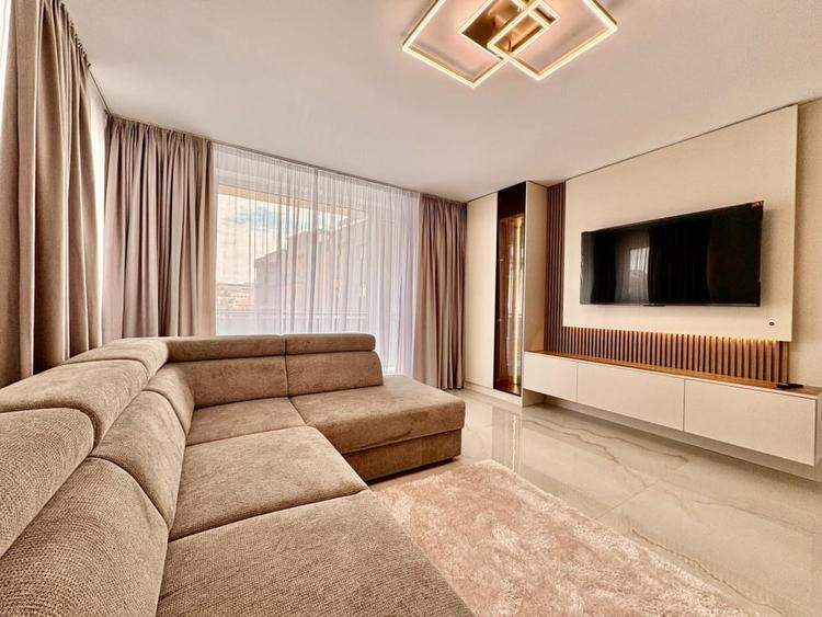 Apartament cu 3 camere, regim vila, Tractorul - 1