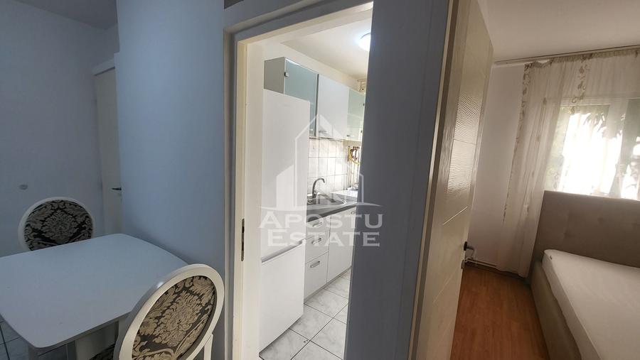 Apartament semidecomandat,3 camere,zona Dacia,mobilat,etaj 1 - 5