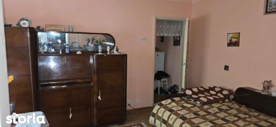 Apartament de vanzare - 4