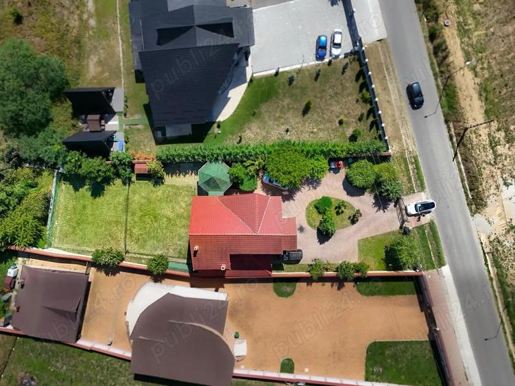 Casa de vanzare 110 mp, curte spa?ioasa ?i gradina verde - 3