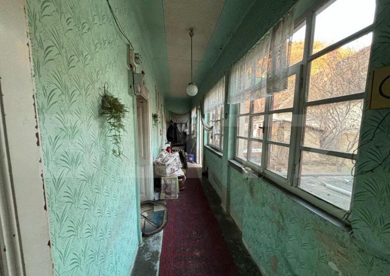 Casa de vanzare in suprafata de 100 mp localizata central i - 16