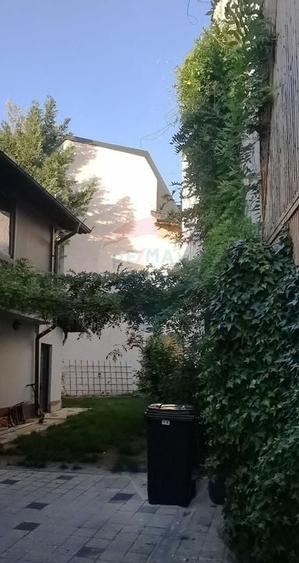 Casa / Vila cu 8 camere de vanzare în zona Cotroceni - 34