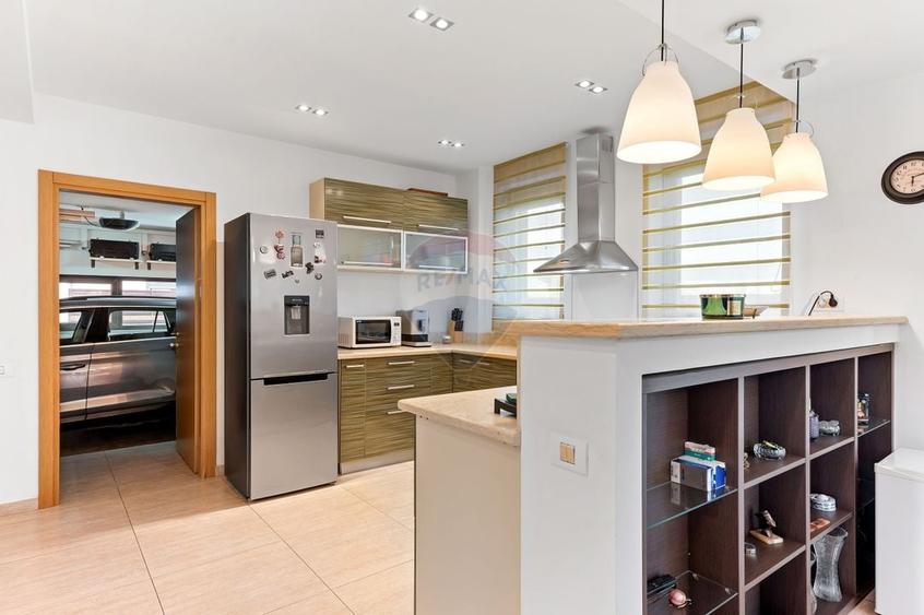 CASĂ / VILĂ PREMIUM DE VÂNZARE ÎN OTOPENI - 30