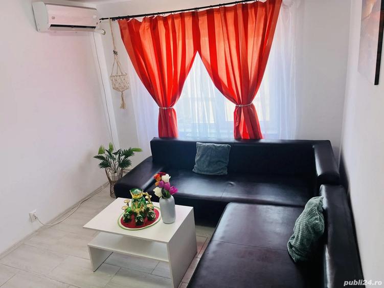 Ofer spre inchiriere apartament 3 camere cu centrala proprie pe gaz - 1