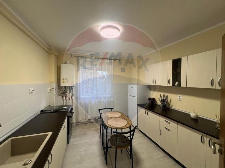 DE INCHIRIAT apartament cu 2 camere strada 9 Mai-Piața Centrală - 5