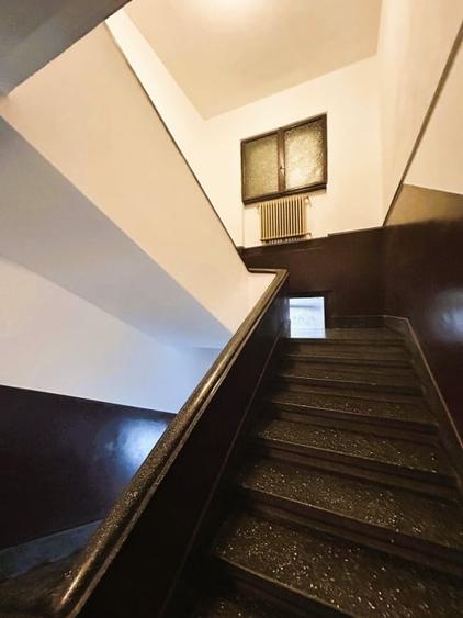 Vând apartament boem, într-un bloc ca un refren - 13