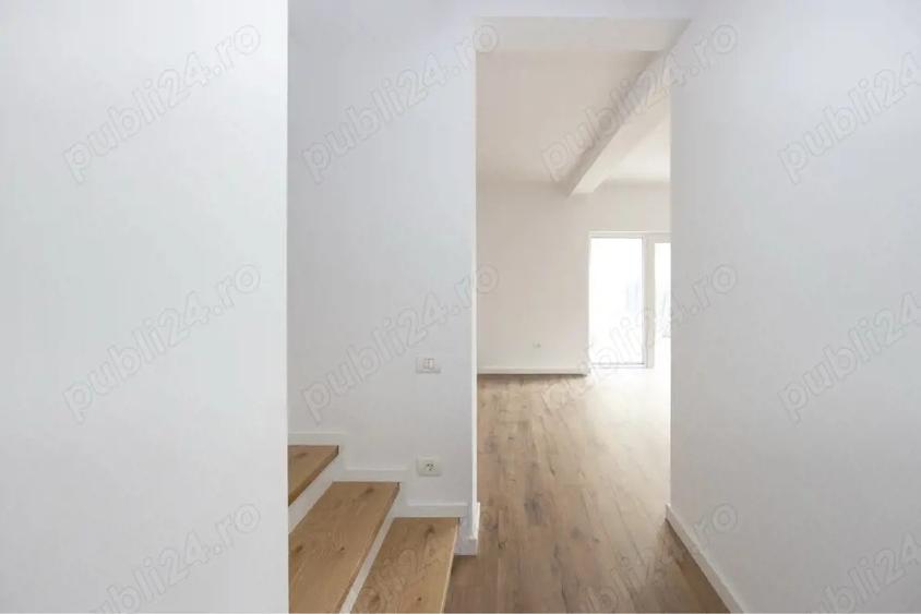 Despartit prin casa scarii! Zona buna! Asfalt! Toate utilitatile! - 3