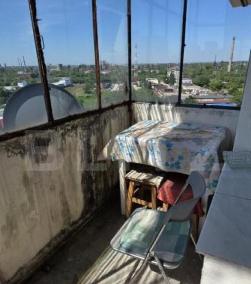 Apartament de vanzare, cu 4 camere, 4 balcoane, 75 mp, zona - 9