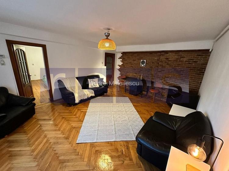 Apartament 3 camere de vânzare Kogălniceanu 87 mp centrala proprie