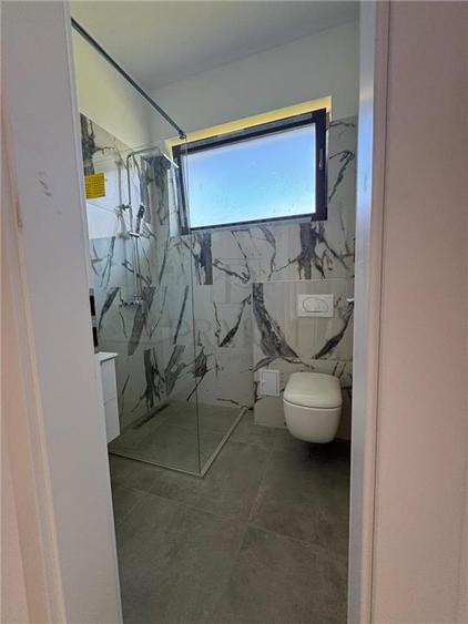 Duplex cu 4 camere cu Canalizare în Moșnița Nouă