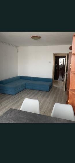 Garsoniera - Tractorul-langa Coresi Mall - 1