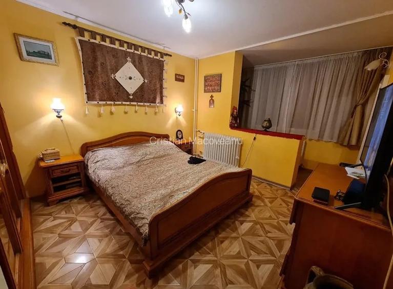 Apartament cu 3 camere de vanzare in zona 1 Decembrie 1918-metrou