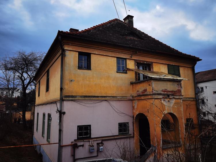 Proprietate Centrală cu Teren 1.124 mp și 462 mp Construiți – Ideal Comercial - 6