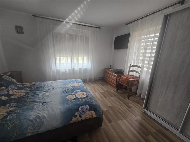 Spatiu Liniste si Libertate la poalele Muntilor - 22