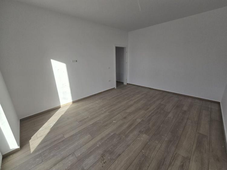 Etaj intermediar. Decomandat. Bucatarie inchisa. - 8