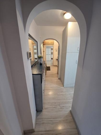 Vand apartament cu 3 camere - 2