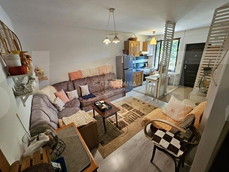 Apartament in vila, 47 mp, curte proprie de 37 mp - Cartier 23 August, Sector 3