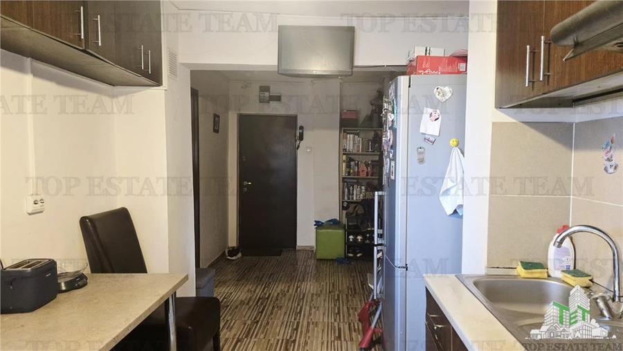 Apartament luminos cu 3 camere in zona Crangasi- pozitie excelenta,disponibil im - 12