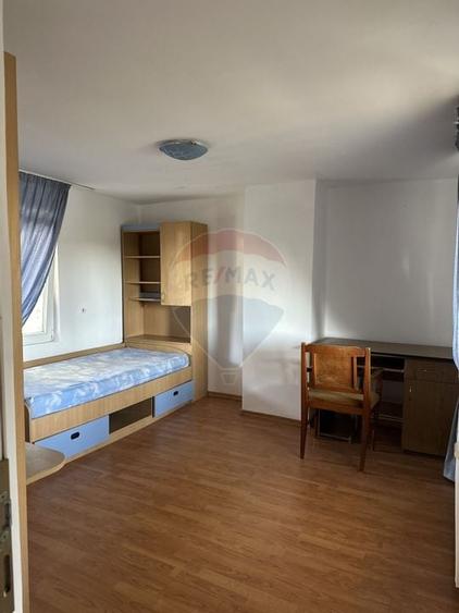 Casa spatioasa in Ciritei, gata de mutat - 13