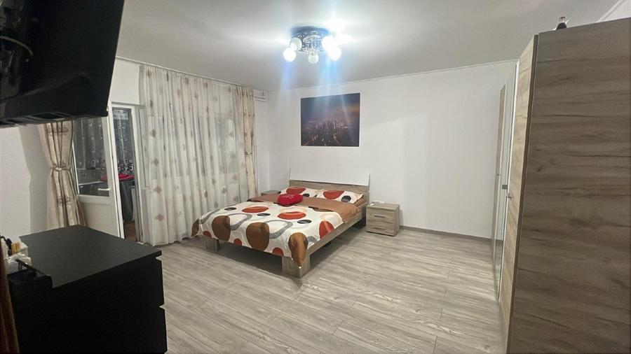 Vând garsonieră confort 1 sporit decomandata etajul 1 din 4 zona Mihai Bravu  - 1