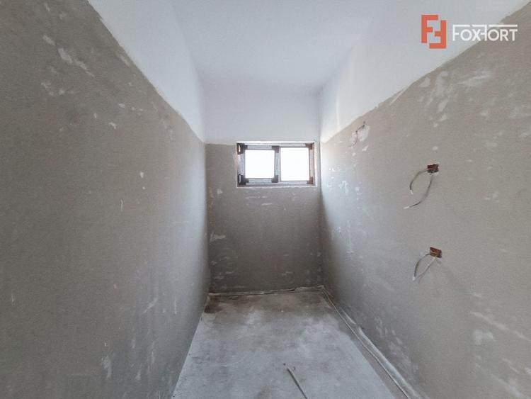 Duplex 4 camere 140 mp utili, toate utilitatile, la asfalt in Giroc - V7800 - 12