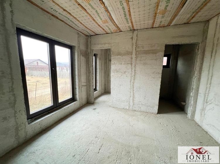 Casa noua semifinisata de vanzare in Sard - 6