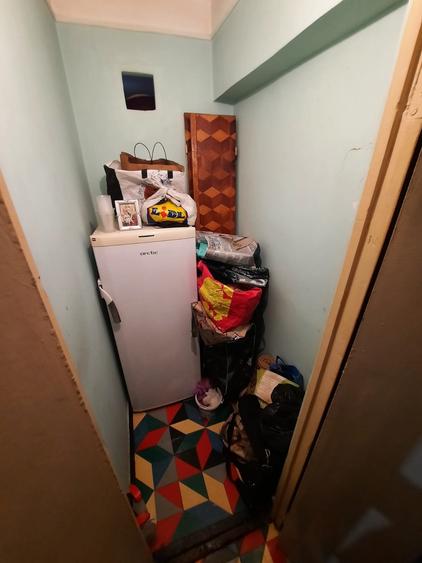 Apartament cu  3 camere, etaj 5/10, zona Podu Ros - 11