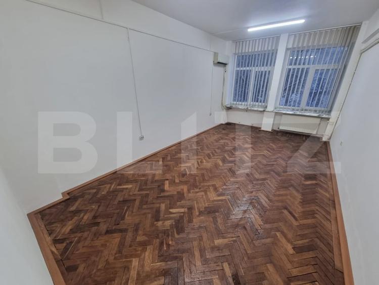Spatiu de birouri, 22 mp, zona Colegiul Fratii Buzesti - 1