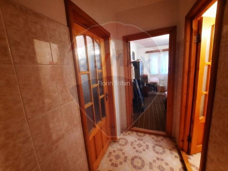 Apartament cu 3 camere in zona Sud