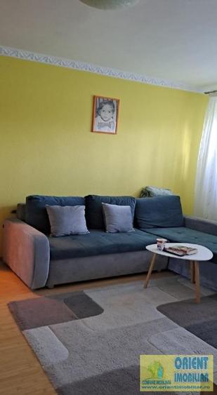 Tomis 3, de vanzare 2 camere, etaj 3, gaze, mobilat - 1