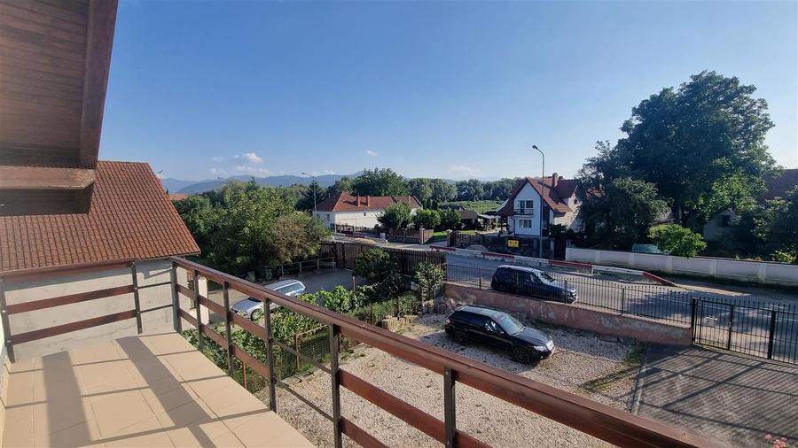 Vila de 8 camere zona centrala Stupini Brasov - 19