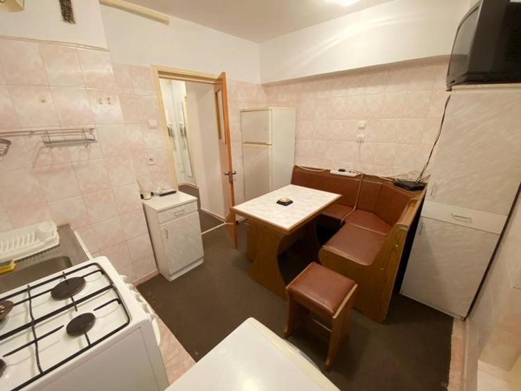 Garsoniera Timpuri Noi, stradal, 5 minute de metrou, mobilata si utilata complet - 12