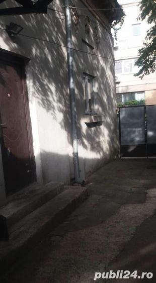 vanzare casa curte - 9