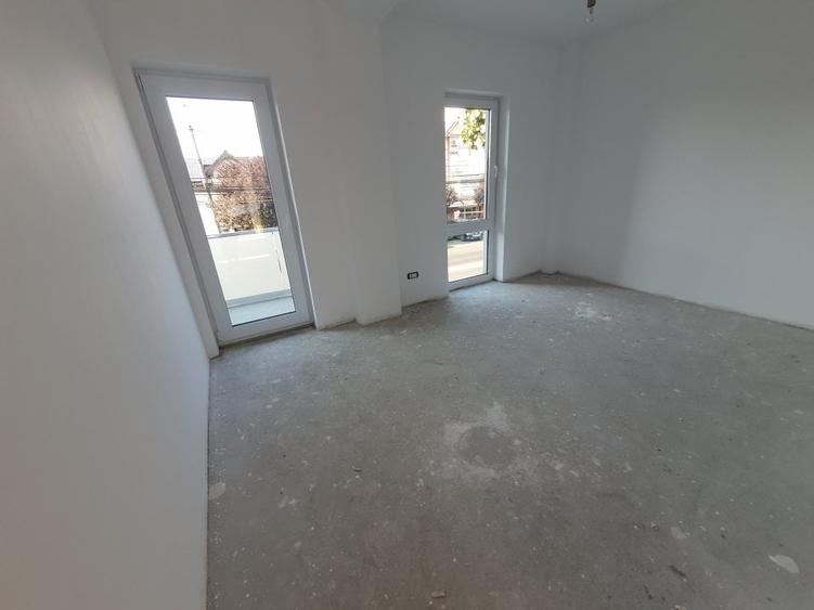 Closca,3 camere,2 bai,bloc nou! - 5