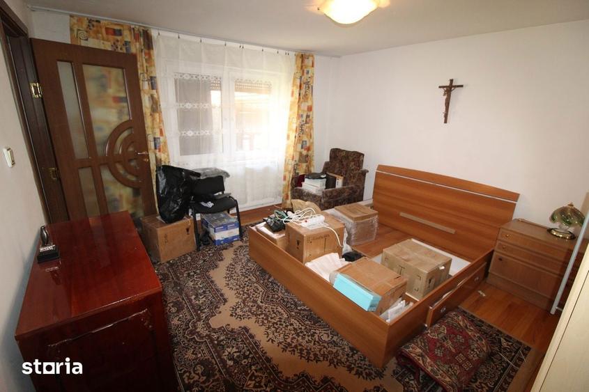 Vand casa P+Pod in Hunedoara, zona Chizid, teren 449mp, garaj... - 11