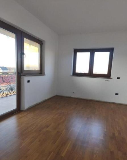 Casa finisata, teren 2500mp, Marginea - 14