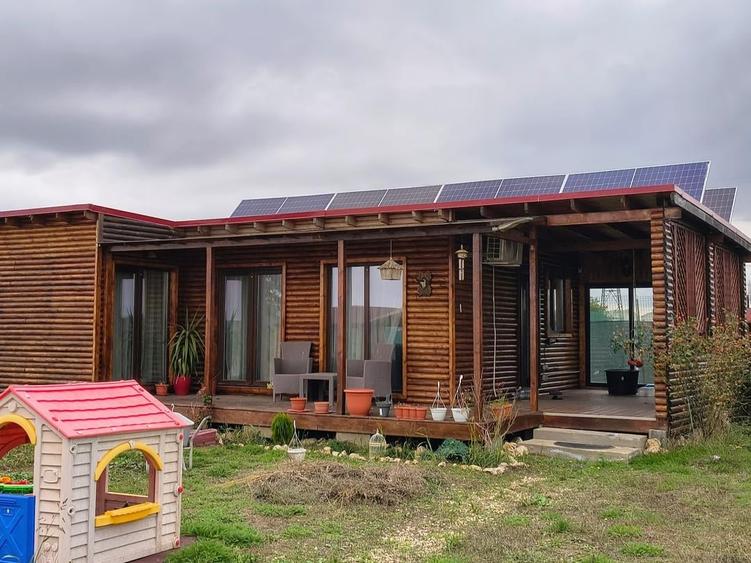 LAZU CASA CU TEREN  2000 MP DESCHIDERE 25 ML  PRET 298.000 EURO - 2