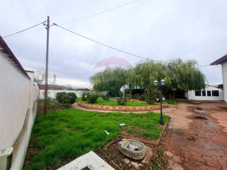 Casa cu 7 camere de vanzare in apropiere de Focsani - 19