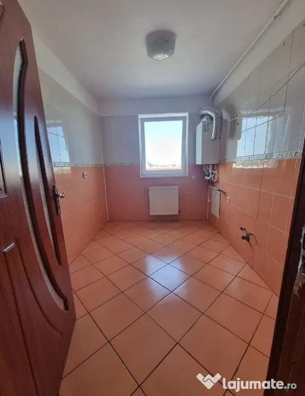 Apartament cu 2 camere decomandat în Vitan