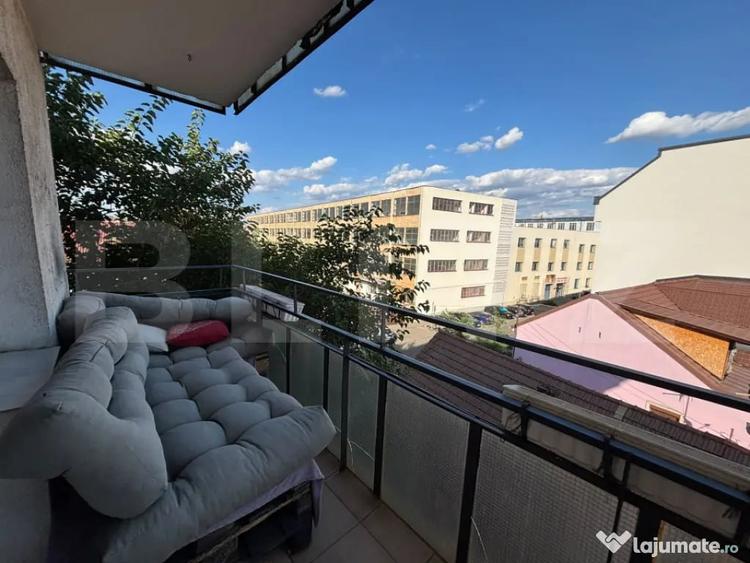Apartament cu 3 camere decomandat în Decebal