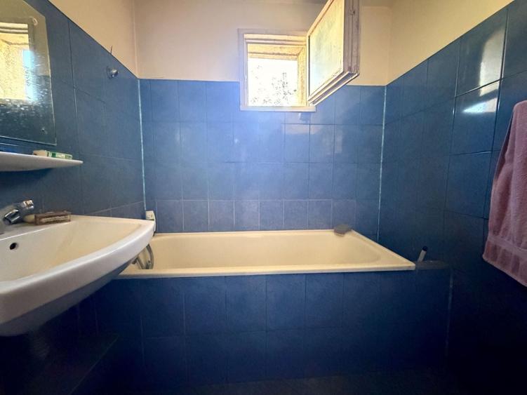 Apartament cu 3 camere în Crângași