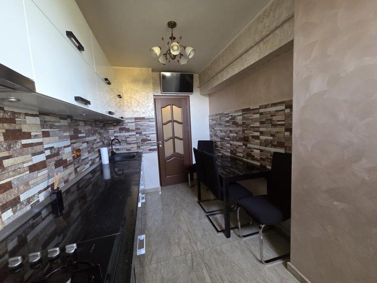 Apartament cu 2 camere decomandat în Micro 18