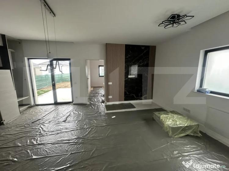 Casă cu 3 camere cu Teren 300 Mp în Odoreu