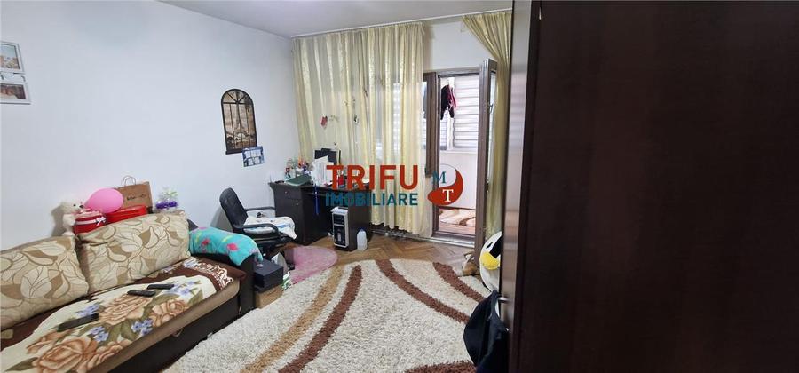 Apartament cu 2 camere decomandat în Ampoi 1